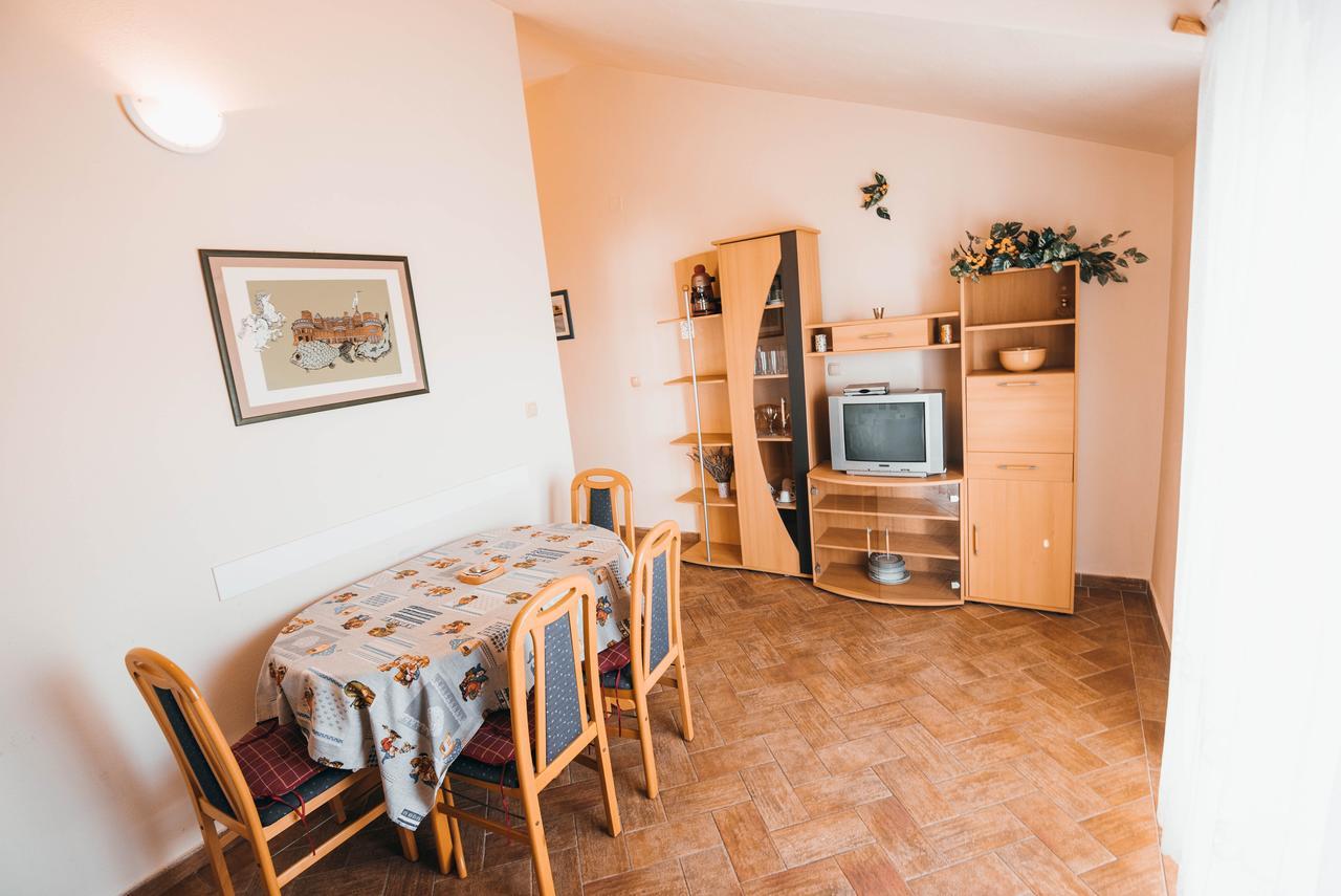 Apartments Visnjic Žaborić Eksteriør billede